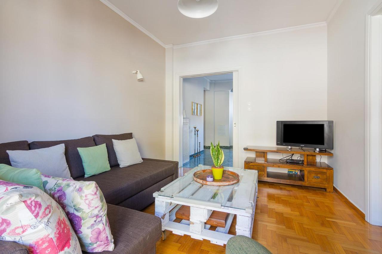 Floral And Stylish Apt For 4ppl Next To Metro *